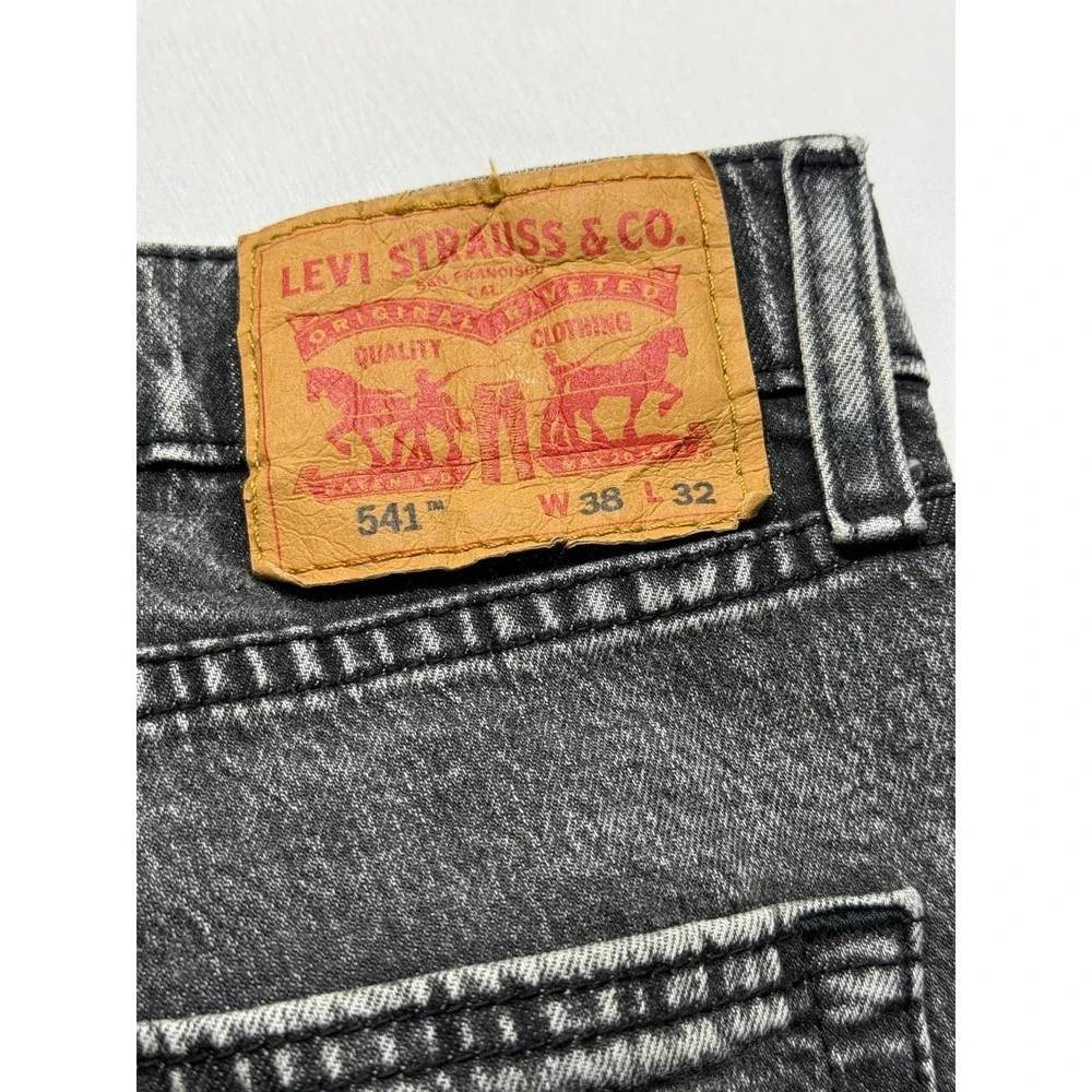 Levi's 541 Jeans Mens 38x32 Gray‎ Denim Cotton Stretch Tapered Leg Athletic Fit